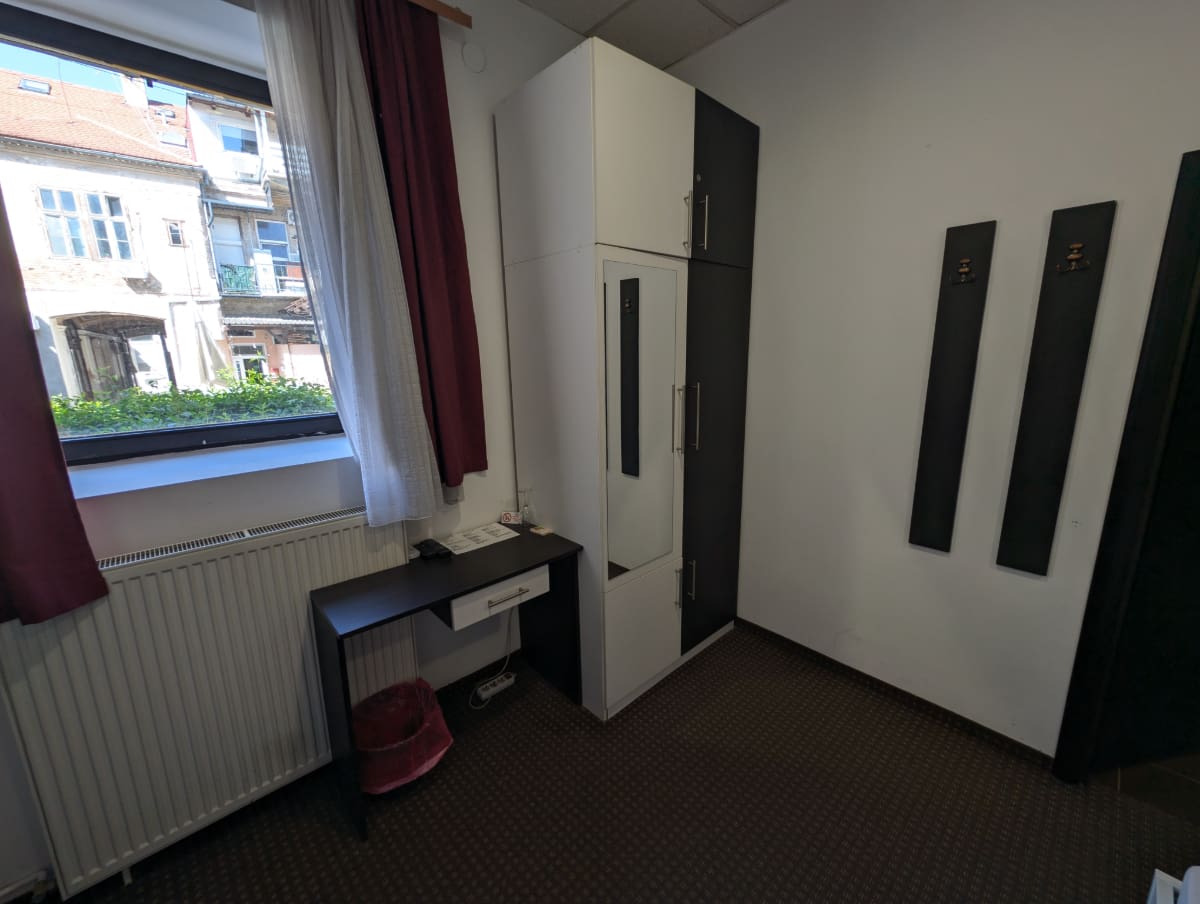 Soba 5 u Slavonskom Brodu — detalj