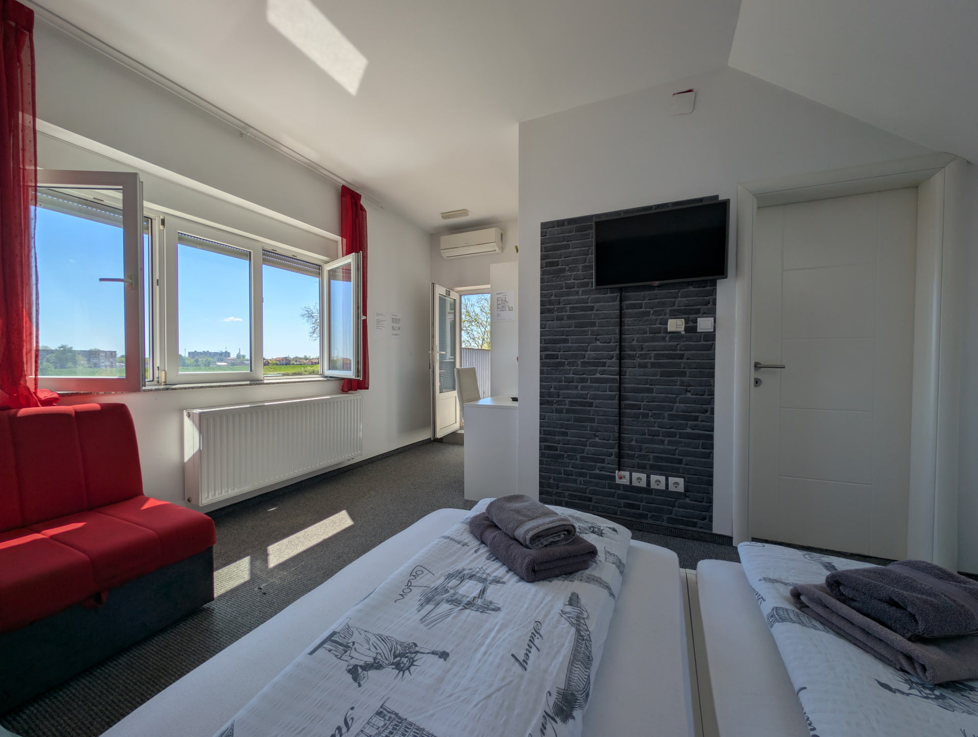 Soba E — privatna soba hostel Slavonski Brod